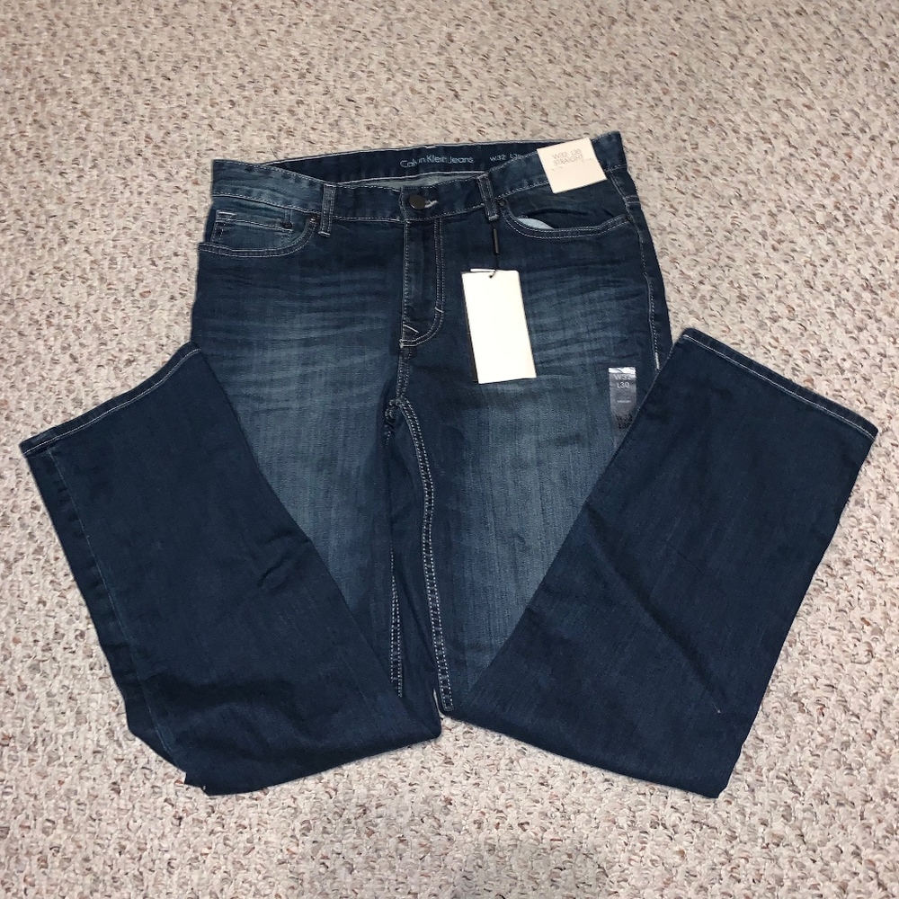 NWT Calvin Klein Straight Jeans (30 X 32)
